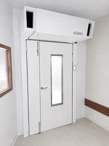 healthcare facility intensive care unit
