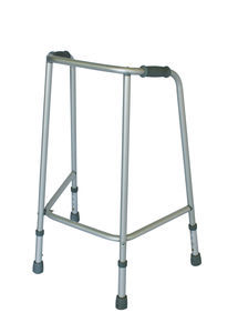 height-adjustable mobility walker 1