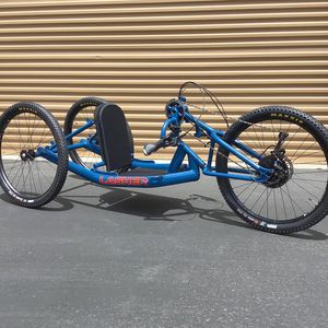 crank-propelled recumbent trike