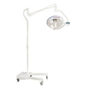 pole-mounted surgical light 1