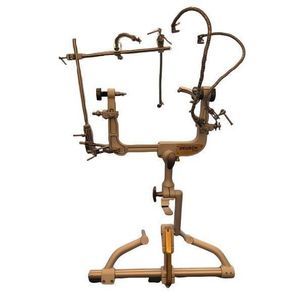 cranial retractor