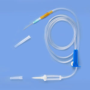 infusion set with particle contamination filter