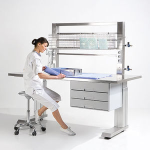 medical instrument packing table