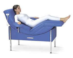 non-adjustable blood donor chair / 3-section / height-adjustable