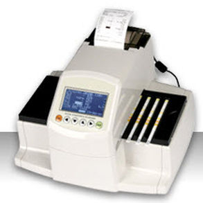 semi-automatic urine analyzer
