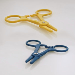 hemodialysis tubing clamp