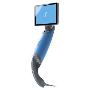 video laryngoscope with integrated video monitor