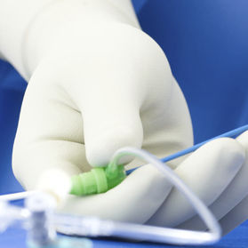 X-ray protective surgical gloves
