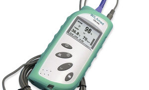 hand-held pulse oximeter