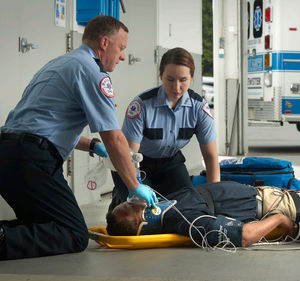 Semi-automatic external defibrillator - X Series® - ZOLL Medical
