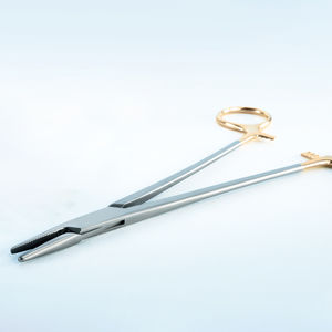 surgical needle holder