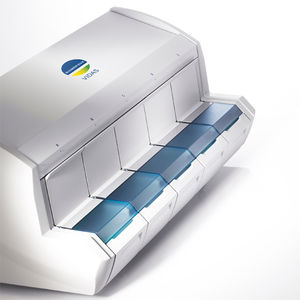 automated immunoassay analyzer