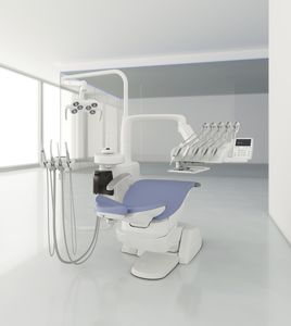 dental treatment unit with chair