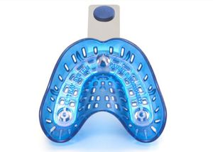 perforated dental impression tray / for complete dentures