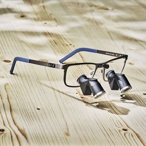 glasses-type surgical loupe 1