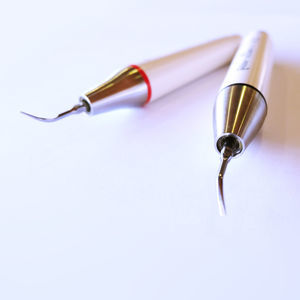 ultrasonic dental scaler