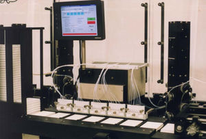 high-throughput screening laboratory workstation