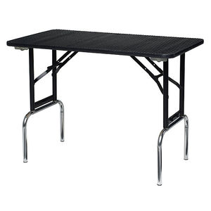 height-adjustable grooming table