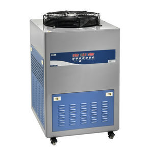 laboratory chiller on casters 1