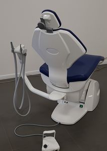 dental unit with adjustable headrest