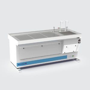 histopathology laboratory bench