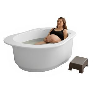 free-standing birth pool 1