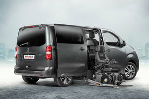 minivan wheelchair accessible vehicle