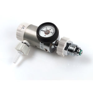 oxygen pressure regulator