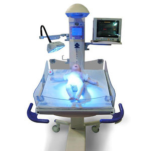 infant radiant warmer on casters