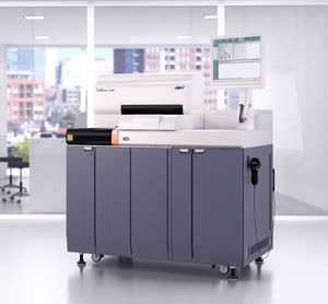 automated immunoassay analyzer