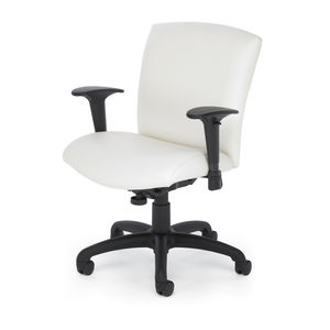 office chair / with armrests / on casters / height-adjustable