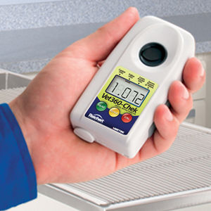 digital refractometer / clinical / veterinary / hand-held