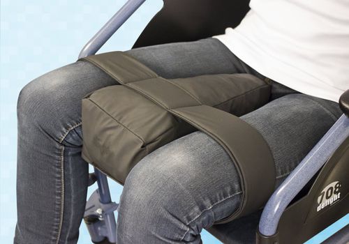 Leg positioning cushion - PLOT-1 - CLINIBED - for wheelchairs / foam