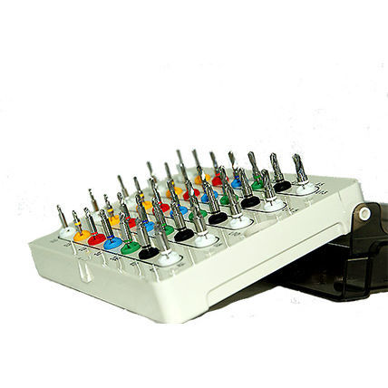 Dental implant surgery instrument kit - 0025 - Dentin Implants Technologies LTD