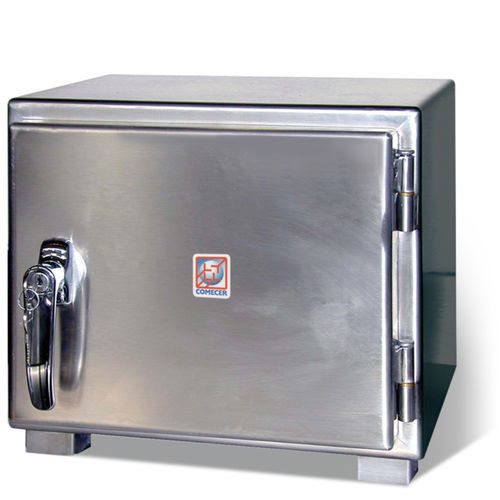 Security cabinet - CCR series - Comecer - for radioactive isotopes / for nuclear laboratories / shielded