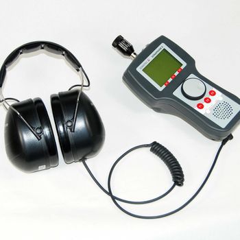 Medical device leak tester - SONAPHONE E - SONOTEC Ultraschallsensorik Halle GmbH - handheld