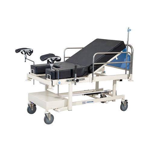 Delivery bed - MC-C14 - Zhangjiagang Medi Medical Equipment - manual / Trendelenburg / with locking wheels