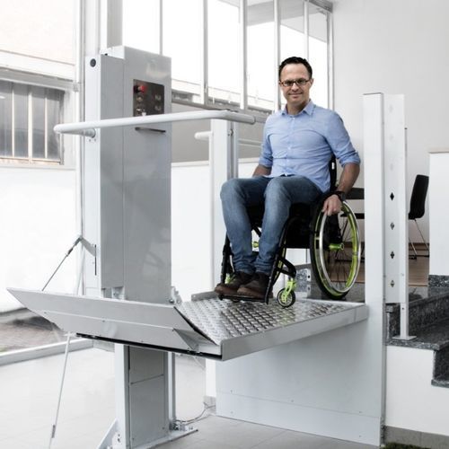 Wheelchair lifting platform - DomoStep - LiftingItalia - AreaLift - floor-mounted
