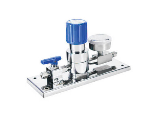 Gas pressure regulator - Laboratory Gas Outlet Point - AMCAREMED TECHNOLOGY - laboratory / in-line / integrated