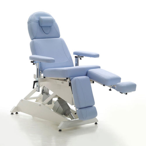 Beauty care examination chair - 1941 - Equa OÜ - electric / height-adjustable / with legrest