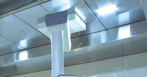 Built-in lighting - AMENSCO MEDICAL TECHNOLOGIES - ceiling-mounted / operating room / LED