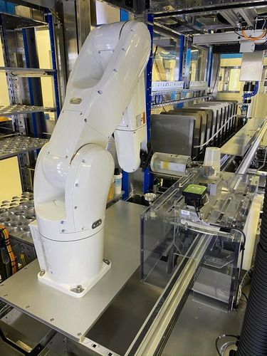 Robotized synthesis platform - FLEX POWDER M (YODA) - Chemspeed Technologies AG