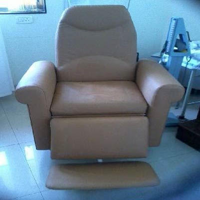 Electric blood donor chair - BCH - Baseline biomedical company - 3-section / with legrest / on casters