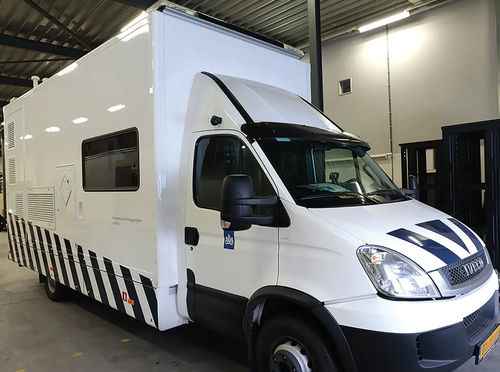 Laboratory mobile health vehicle - ICU AUTOMOTIVE IMPORT EXPORT AND CONSULTING. - van / box