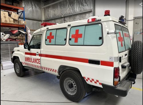 Intensive care ambulance - Toyota Land Cruiser LC78 V6 - ICU AUTOMOTIVE IMPORT EXPORT AND CONSULTING. - box / type A / type B