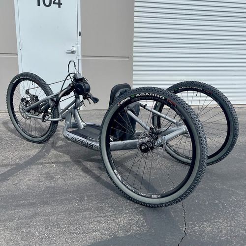 Crank-propelled recumbent trike - ARCe - Lasher Sport - adult / green / blue
