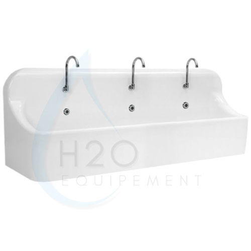 3-bay surgical sink - SURG 3 - H2O Equipement - polyester / knee-operated / with aseptic coating