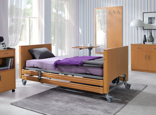 Home care bed - PB 331 - Elbur sp. z o.o. sp.k. - nursing home / electric / height-adjustable