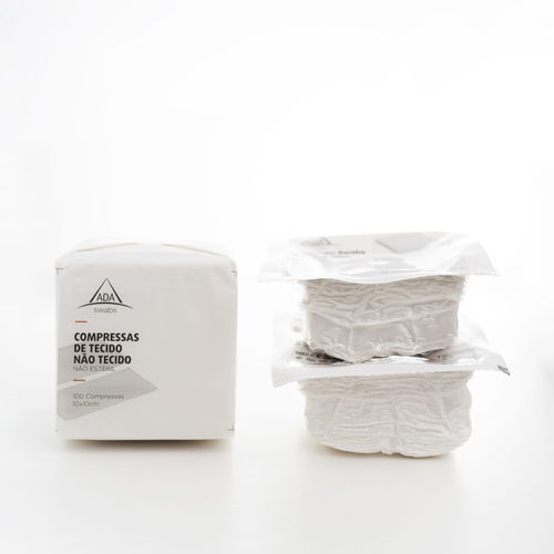 Polyester wound dressing - 00300010100496 - Albino Dias de Andrade S.A. - viscose / absorbant / non-woven