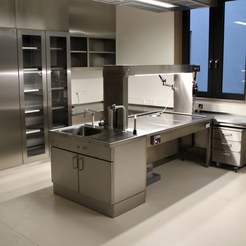 Grossing laboratory workstation - 88631 - Funeralia - floor-standing / with sink / ventilated